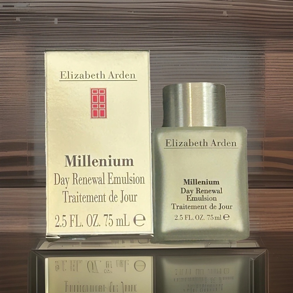 Elizabeth Arden Millenium Day Renewal Emulsion – 2.5 oz – New in Box